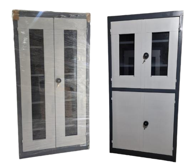 Armoire métallique vitrée